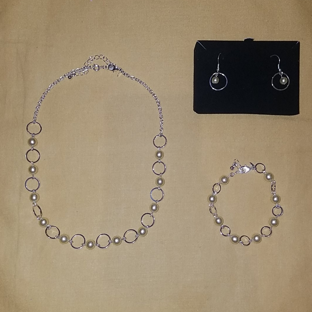 NWOT Jewelry Set